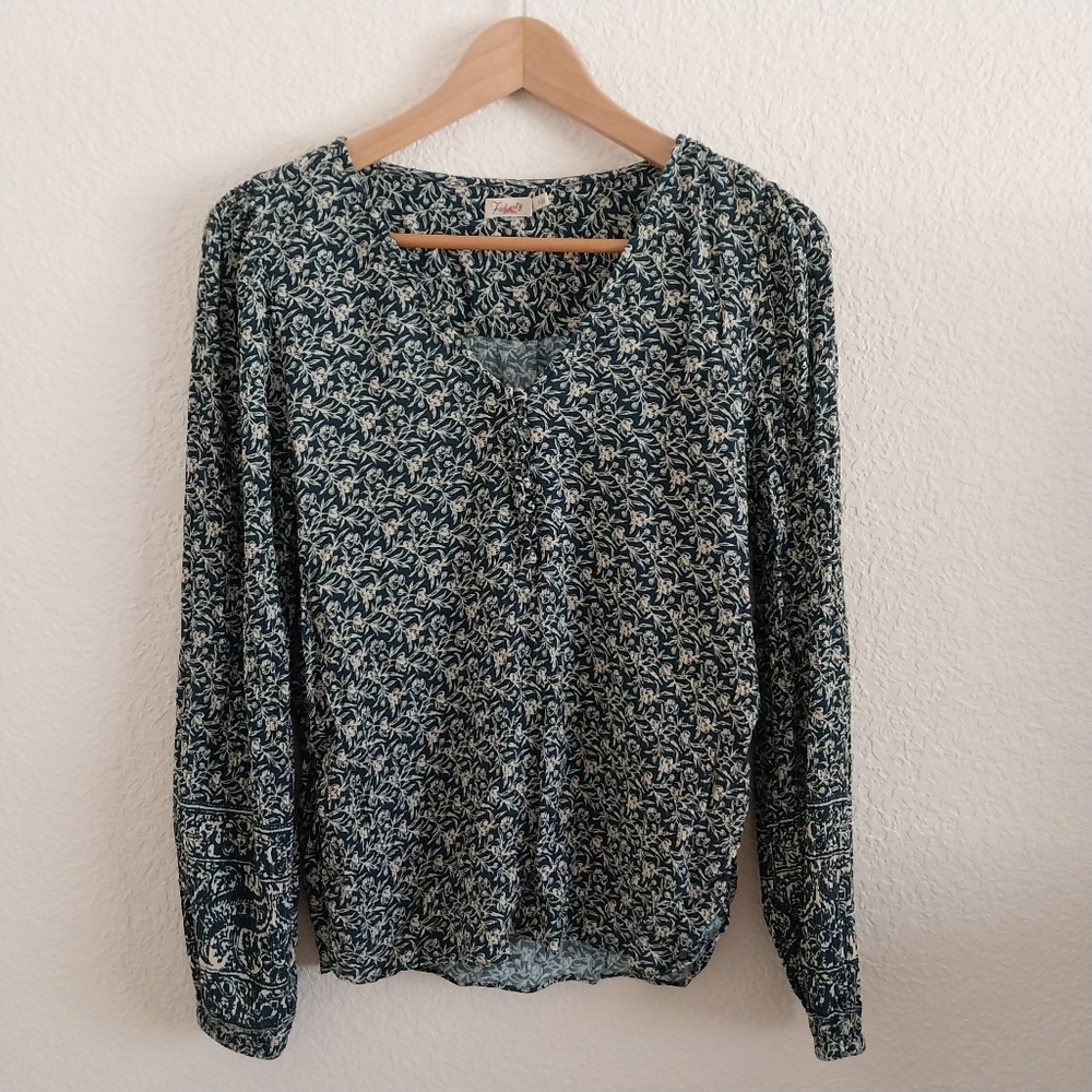 Faherty Blue and White Patterned Blouse
